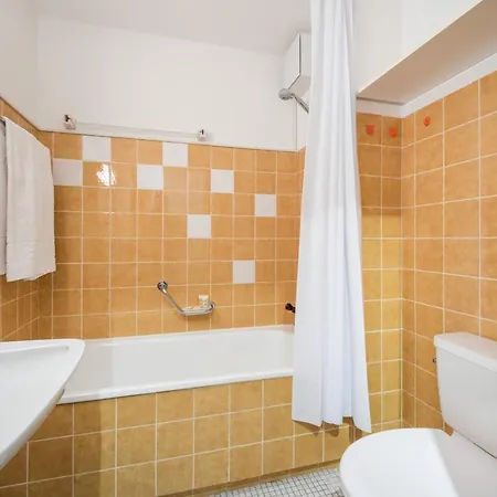 Apartment Homes - Val Signina 2-9 Laax
